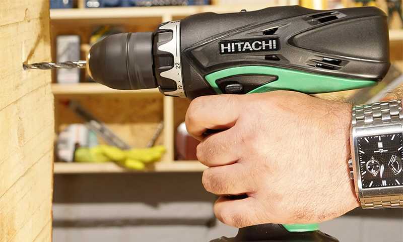Шуруповерт Hitachi DS14DVF3 изначально не предусмотрен для больших объемов работ Характеристики Функции Плюсы и минусы шуруповерта Хитачи ds14dvf3