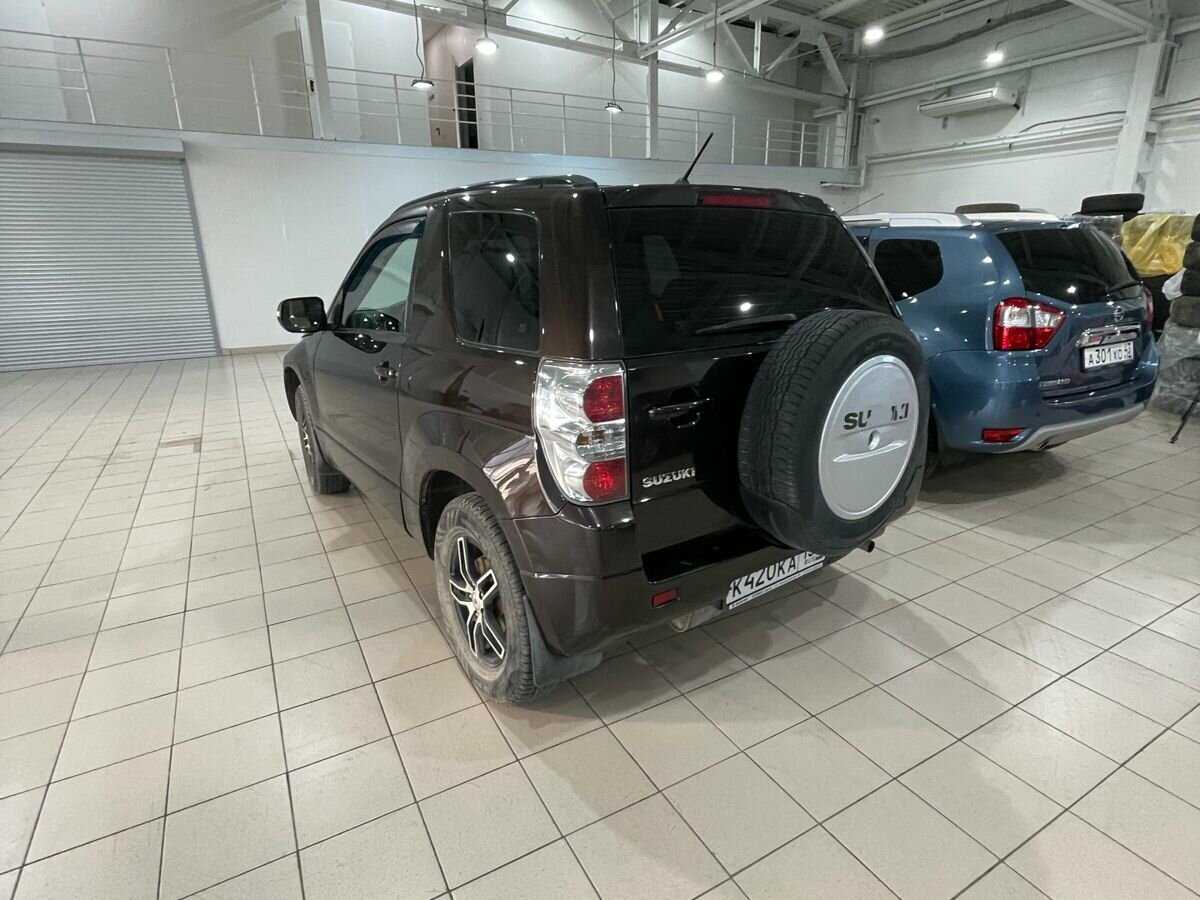 Как поменять лампы в передних и задних габаритах в suzuki grand vitara?