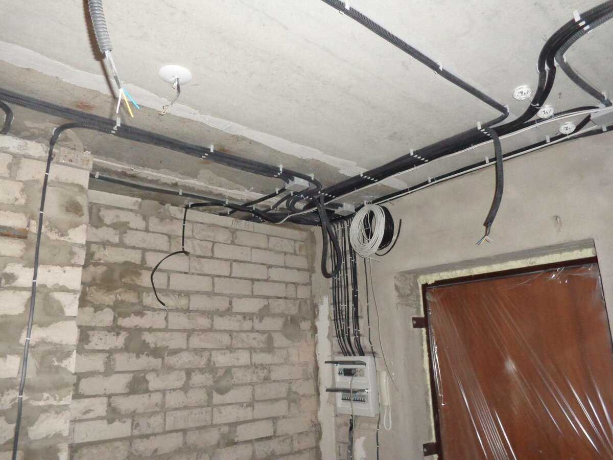 Электропроводка в ванной комнате своими руками - разводка и схемы